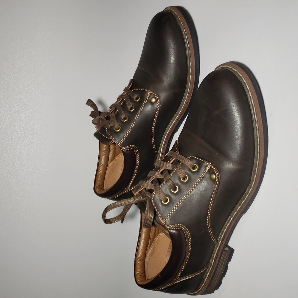 Mountain Creek Brown boys,dress shoe.
